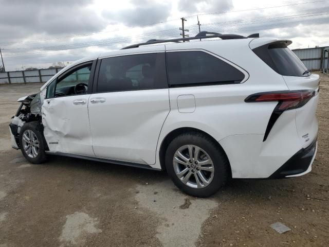 2021 Toyota Sienna XSE