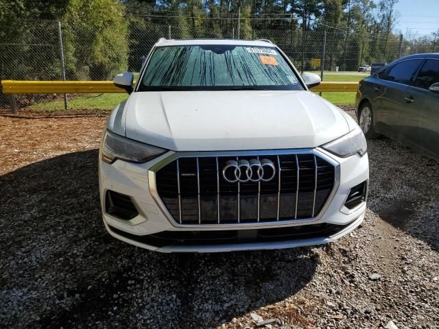 2022 Audi Q3 Premium 40