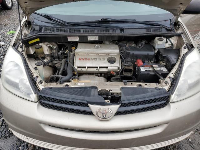 2005 Toyota Sienna CE