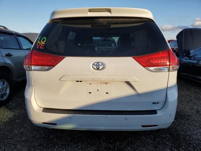 2014 Toyota Sienna XLE