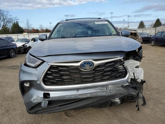 2021 Toyota Highlander Hybrid XLE