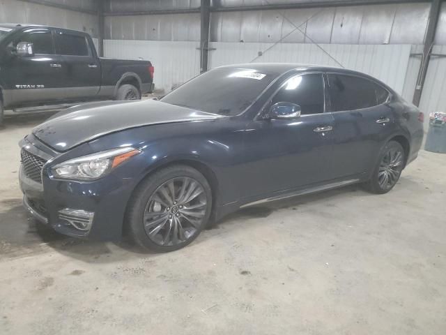 2017 Infiniti Q70 3.7