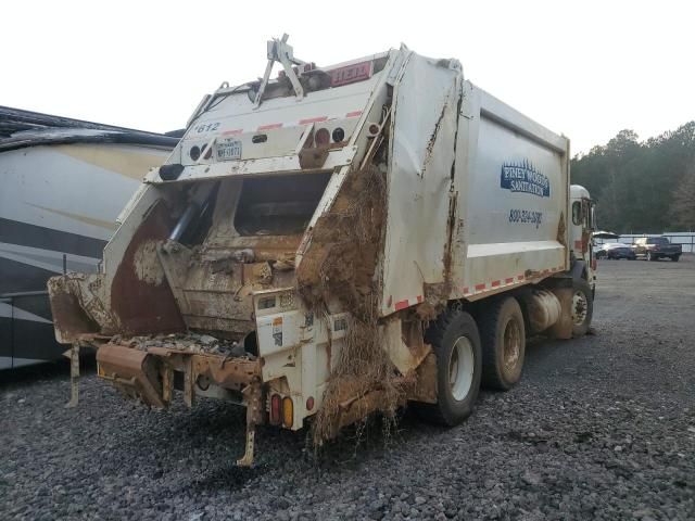 2019 Peterbilt 520