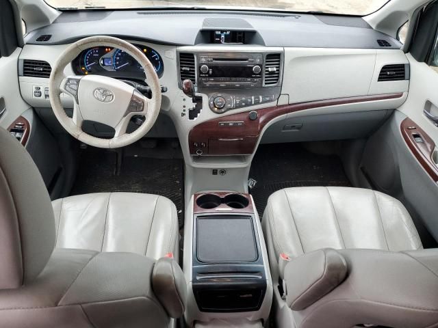 2012 Toyota Sienna XLE