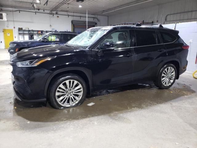 2023 Toyota Highlander L