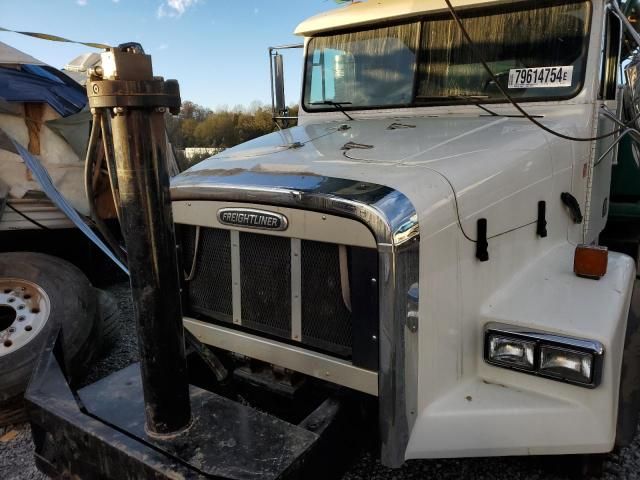 2000 Freightliner Conventional FLD112