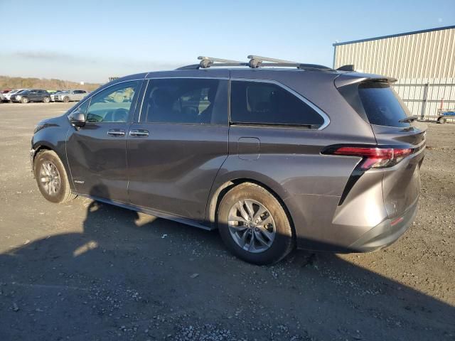 2021 Toyota Sienna XLE