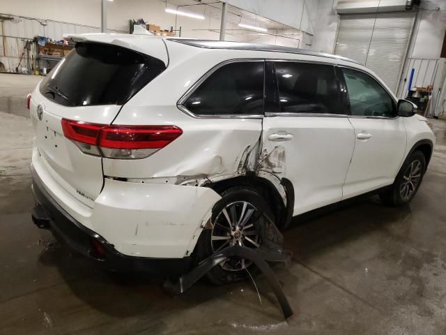 2019 Toyota Highlander SE