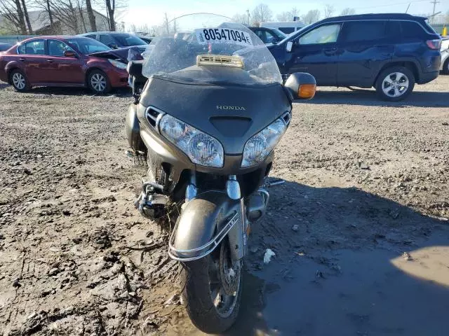 2004 Honda GL1800