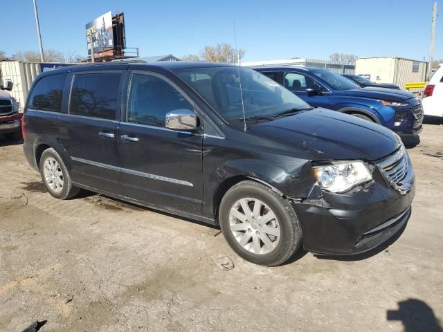 2012 Chrysler Town & Country Touring L