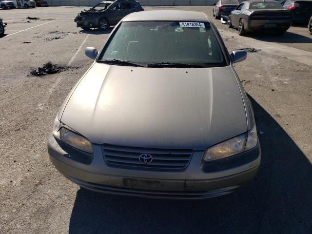 1999 Toyota Camry LE