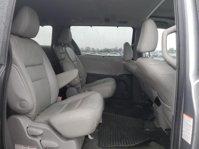 2017 Toyota Sienna XLE