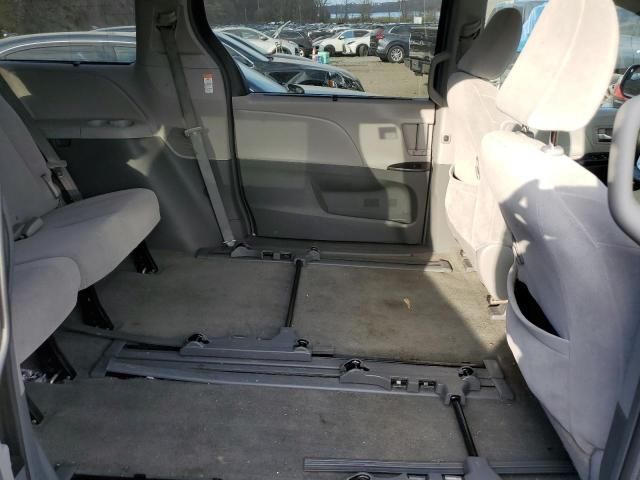 2015 Toyota Sienna LE