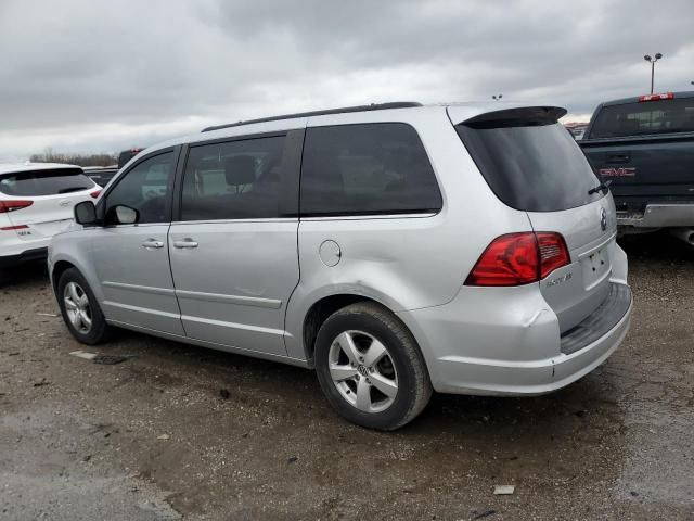 2011 Volkswagen Routan SE