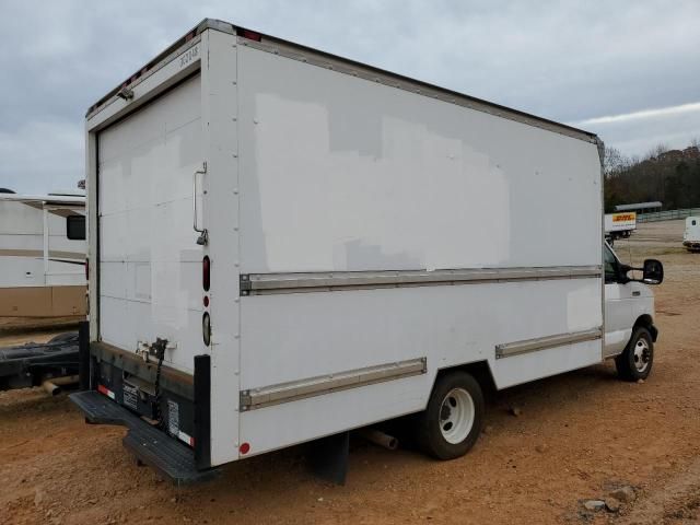 2006 Ford Econoline E350 Super Duty Cutaway Van