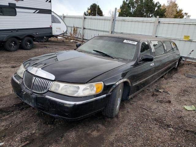 2000 Lincoln Town Car Executive