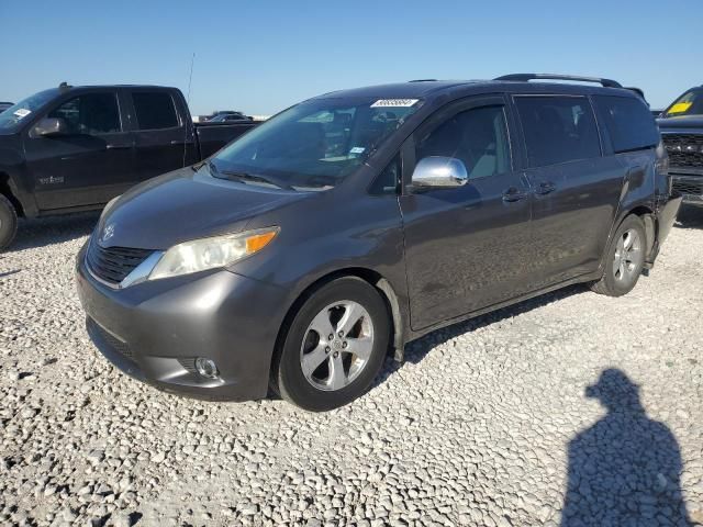 2011 Toyota Sienna LE