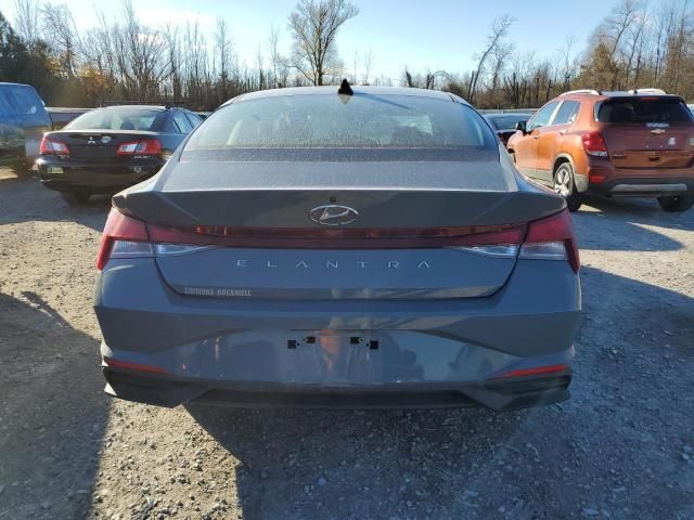 2021 Hyundai Elantra SE