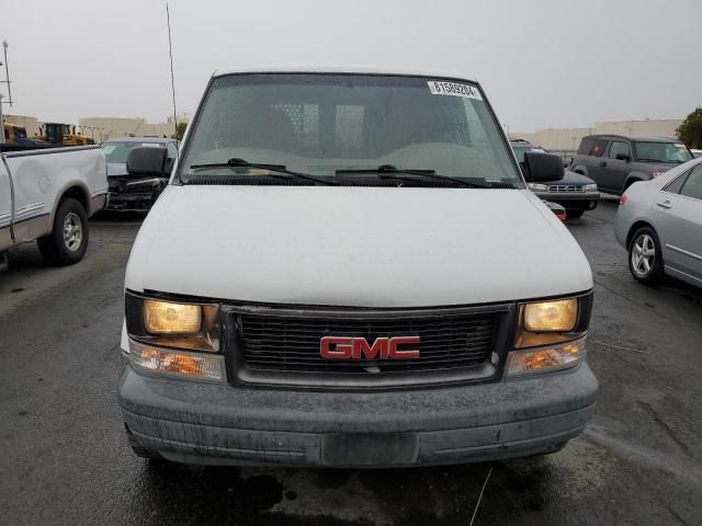 2002 GMC Safari XT