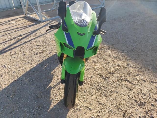 2024 Kawasaki ZX1002 L