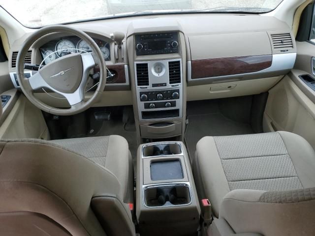 2010 Chrysler Town & Country Touring