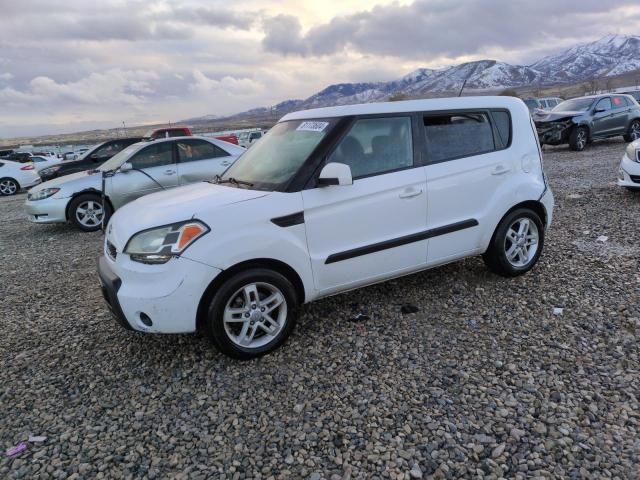 2011 KIA Soul +