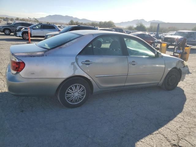 2005 Toyota Camry LE