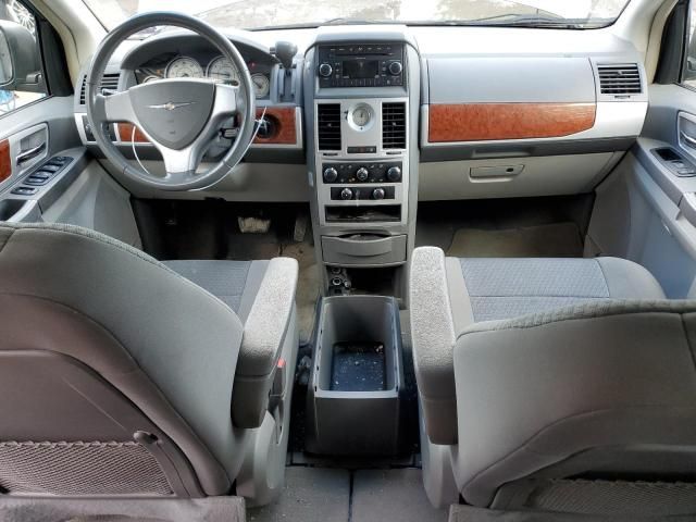 2009 Chrysler Town & Country Touring