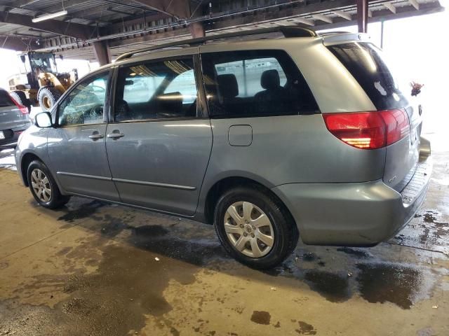 2004 Toyota Sienna CE