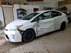 Carros salvage sin ofertas aún a la venta en subasta: 2013 Toyota Prius