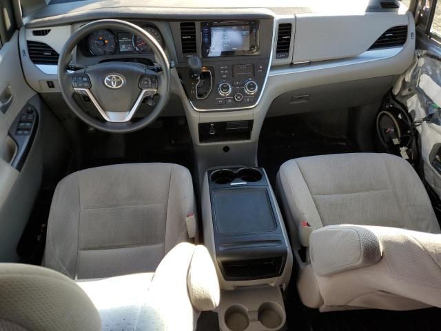 2015 Toyota Sienna LE