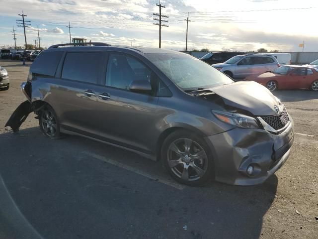 2017 Toyota Sienna SE