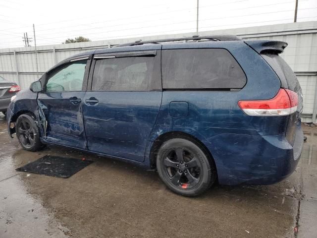 2011 Toyota Sienna LE