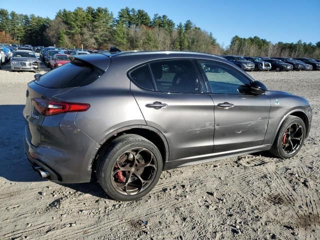 2022 Alfa Romeo Stelvio Quadrifoglio