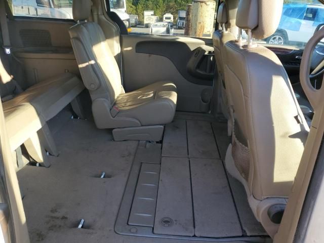 2012 Chrysler Town & Country Touring