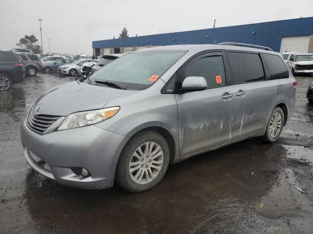 2012 Toyota Sienna XLE