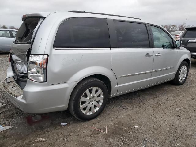 2012 Chrysler Town & Country Touring L