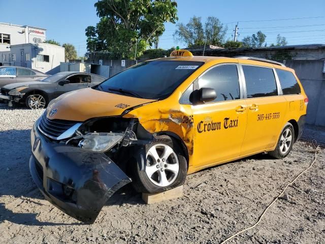 2011 Toyota Sienna LE