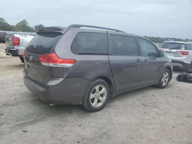 2013 Toyota Sienna LE