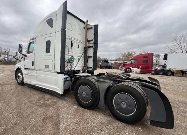 2021 Freightliner Cascadia 126