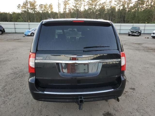 2012 Chrysler Town & Country Touring