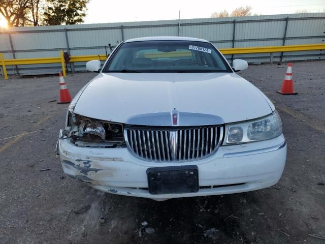 2001 Lincoln Town Car Executive