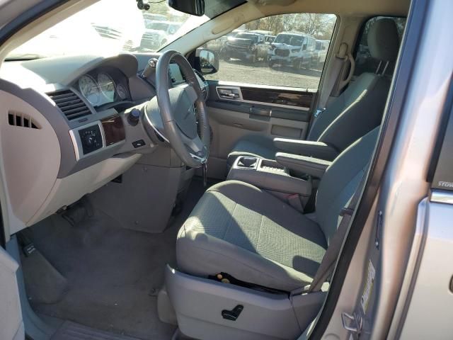 2010 Chrysler Town & Country Touring