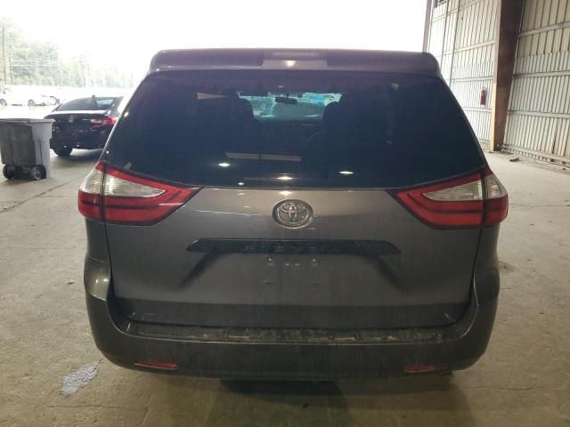 2017 Toyota Sienna