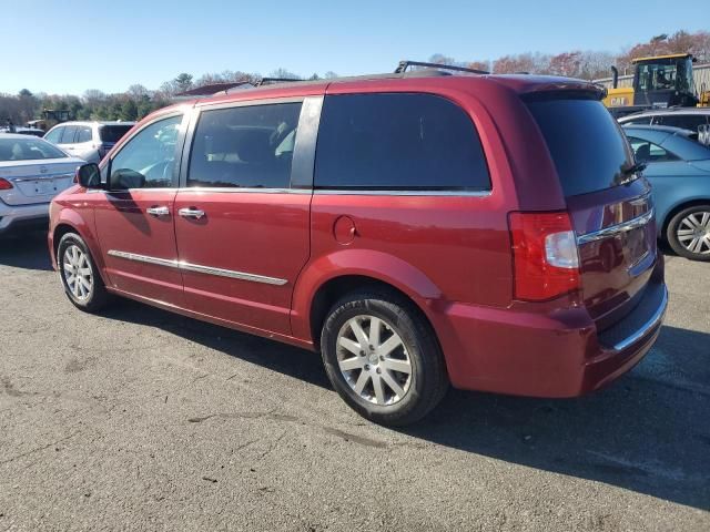 2016 Chrysler Town & Country Touring