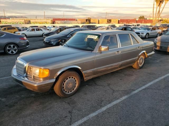 1988 Mercedes-Benz 560 SEL