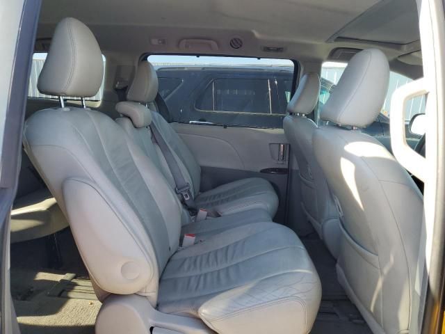 2011 Toyota Sienna XLE