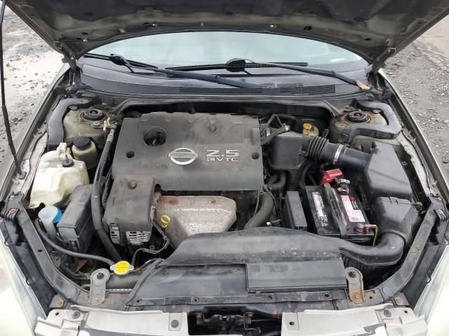 2004 Nissan Altima Base