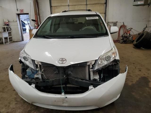 2014 Toyota Sienna LE