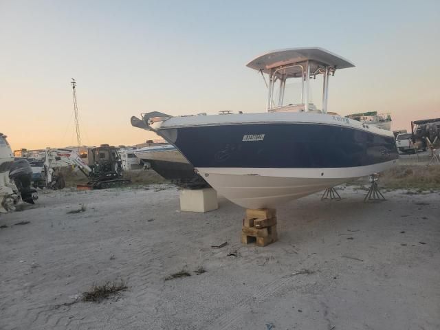 2018 Robalo Boat